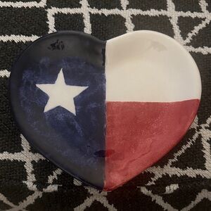 Heart-Shaped Texas Flag Decorative Plate